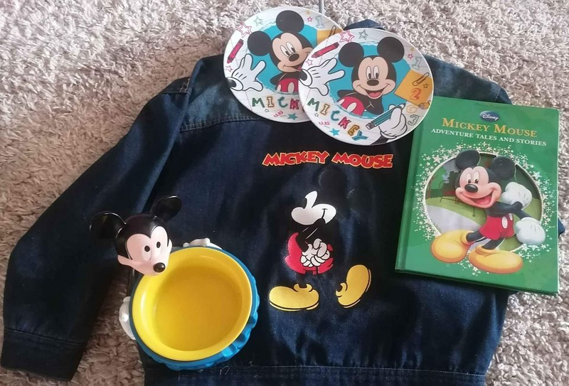 Disney Mickey Mouse Collectors Set