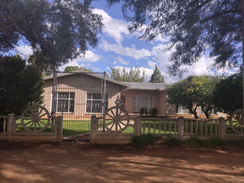 House in Vryburg To Rent