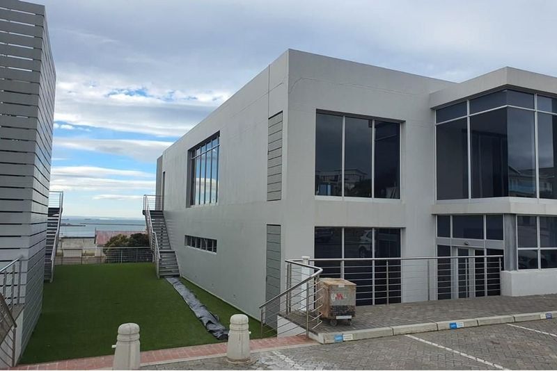 245m2 Prime Office Space with Sea Views