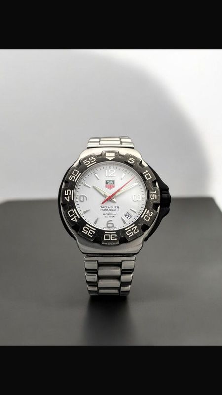 Tag heuer formula professional 200m 1 of tag heuers most produced models