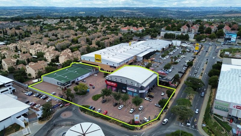 Fourways Boulevard | Retail/Showrooms Acquisition Available For Sale