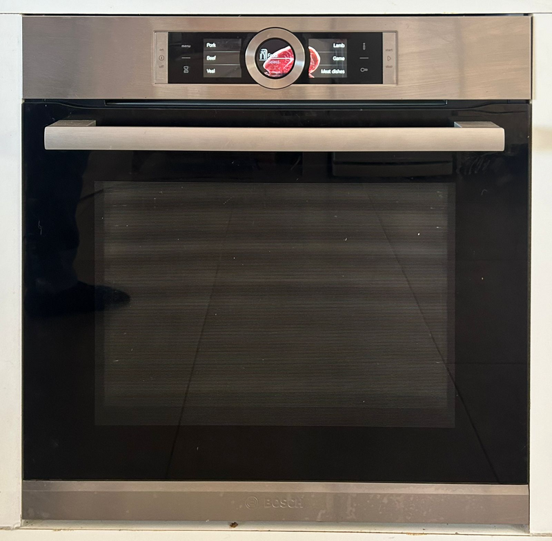 Bosch Series 8 Multifunction Sensor Cooking Oven with Meat Probe - Model HBG656LS1 / Good as new