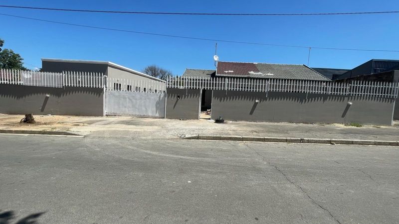 BACHELOR PAD FOR RENT IN PRIMROSE