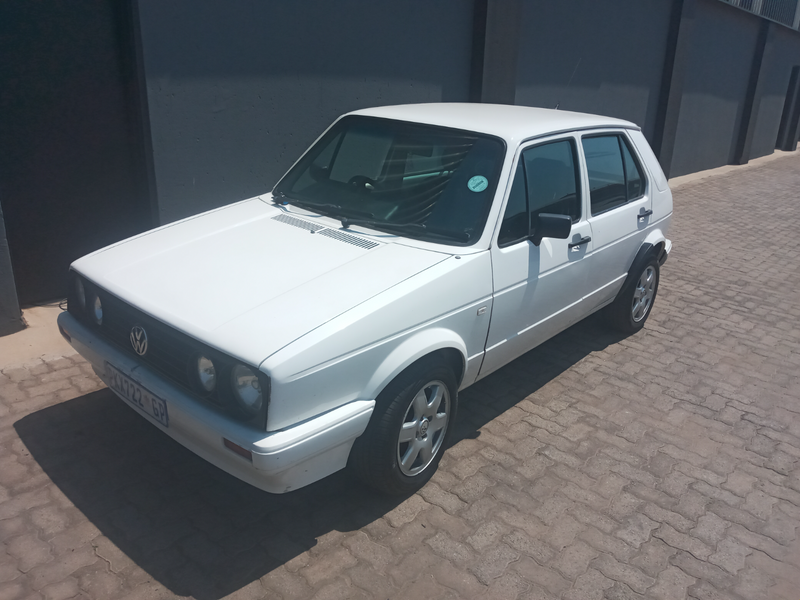 2003 Volkswagen Golf Hatchback