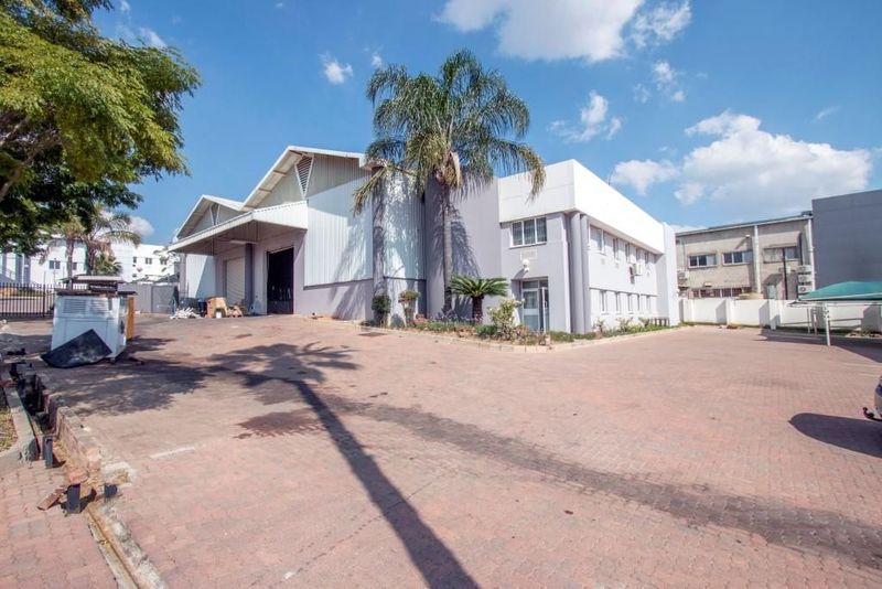 1109m² Industrial To Let in Corporate Park at R65.00 per m²