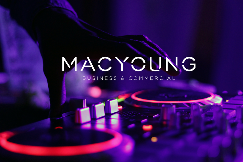 MACYOUNG: Entertainment venue with 3 Bars in the Garden Route