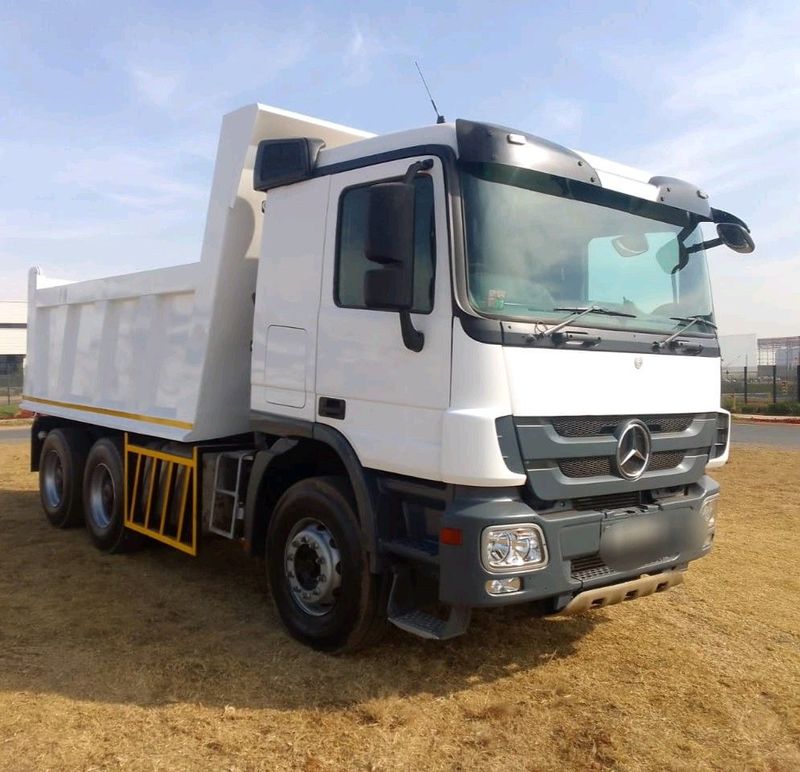 MERCEDES BENZ ACTROS  TIPPER WITH NEW BIN