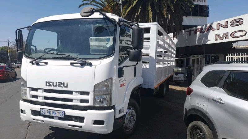 Isuzu ftr800 8ton cattle body in a great condition for sake at an affordable price