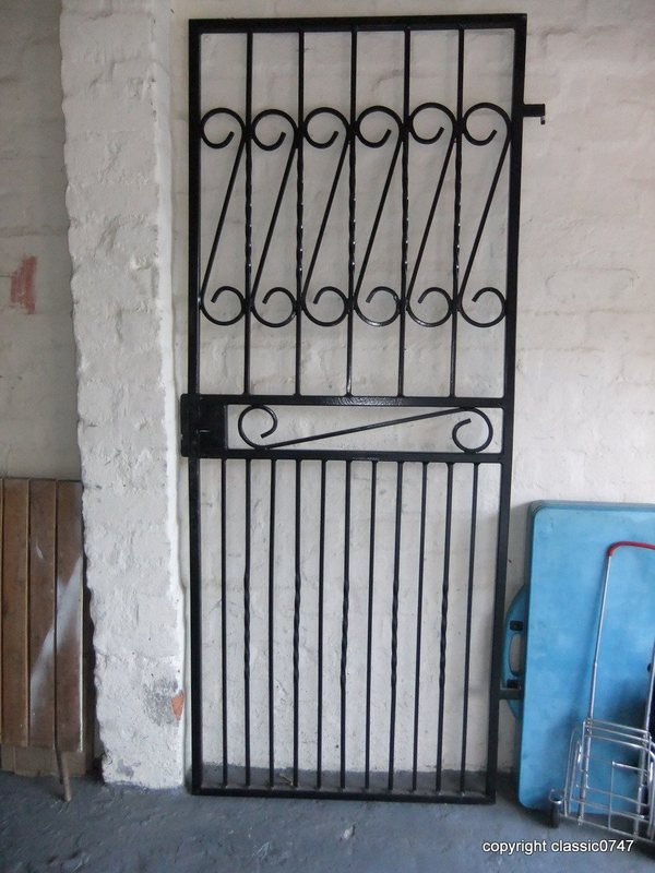 Security Steel Gate Heavy Duty Galvanized color Black wont rust with lock and wall fittings