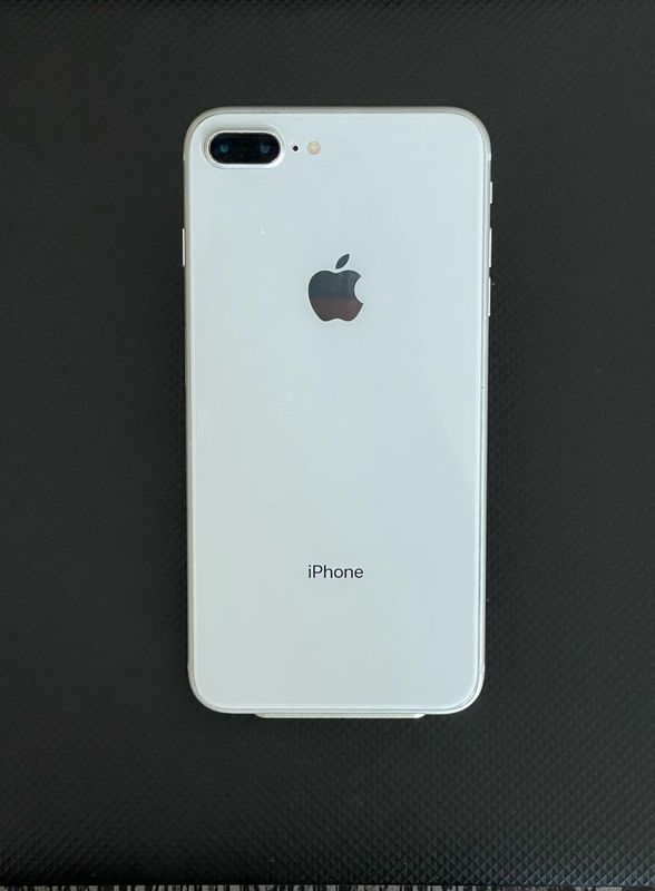 iPhone 8 plus 64gb