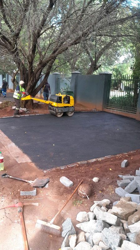 Tar surfacing and paving 067 608 7763