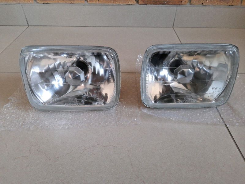 MITSUBISHI COLT 1996/2001 BRAND NEW CRYSTAL  TYPE STYLE  HEADLIGHTS SET FORSALE R450 .