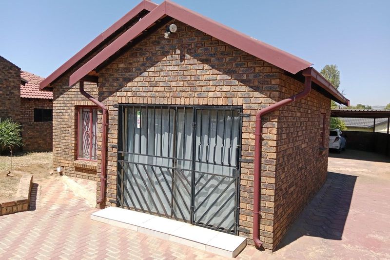 House for sale in Philip Nel Park, Pretoria west, ideal for investment purpose