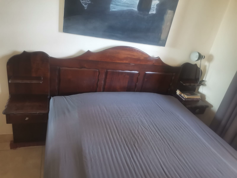 Bed set for sale (in George)