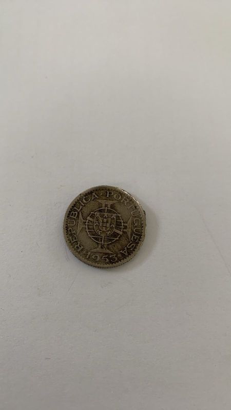 1953 $2.50 MOZAMBIQUE COIN