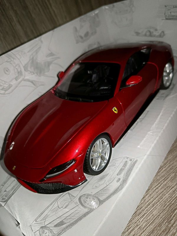 Ferrari Roma 1:24 die-cast model car