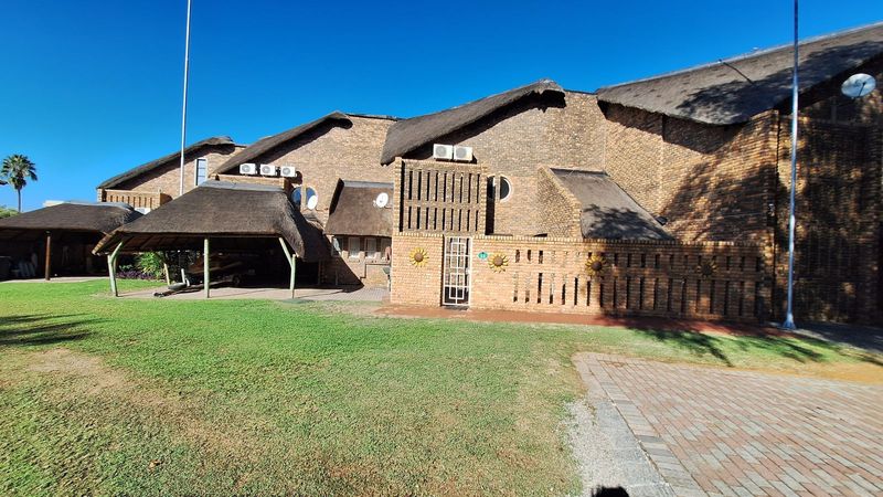 Luxurious 4 Bedroom Furnished Townhouse for Rent in Vaalview, Vanderbijlpark.