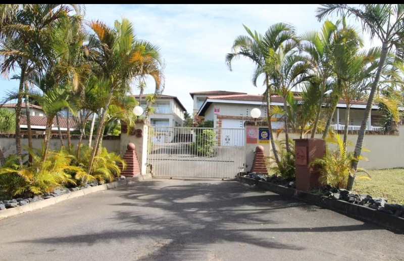 Charming 3 Bedroom Townhouse in Shelly beach with sea views in small gated complex.