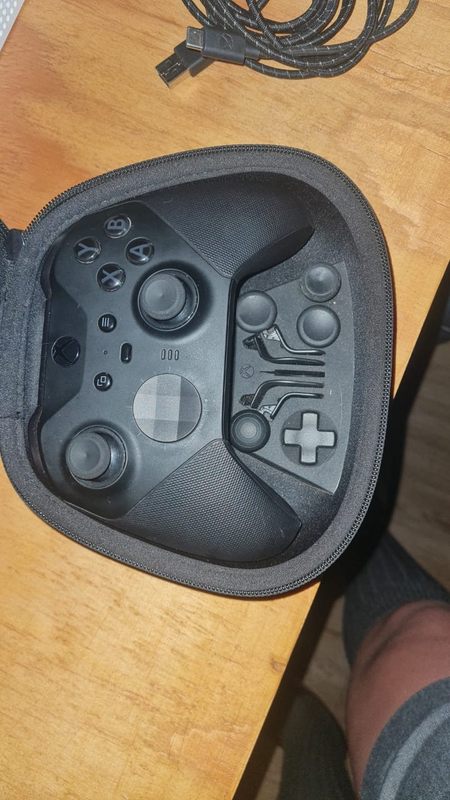 Xbox series elite 2 controller