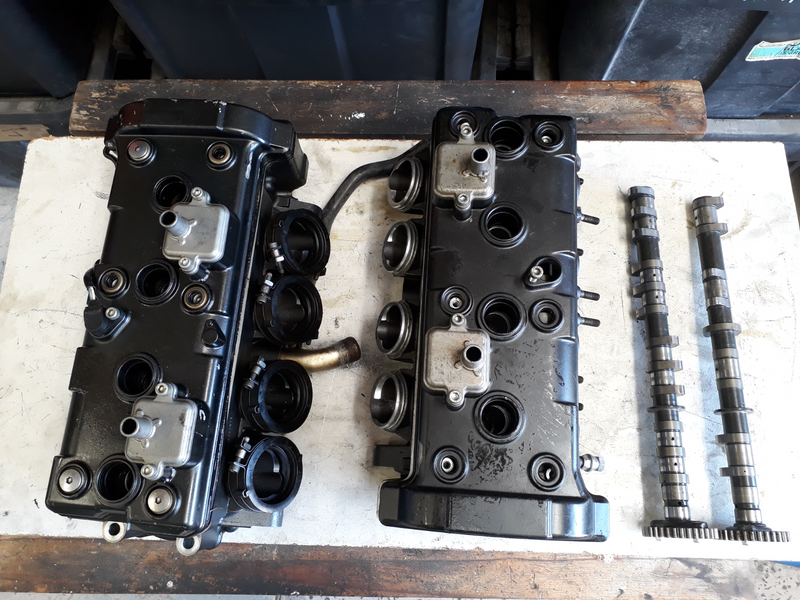 YAMAHA R1 complete cylinder heads and spares[04-06 5vy model]