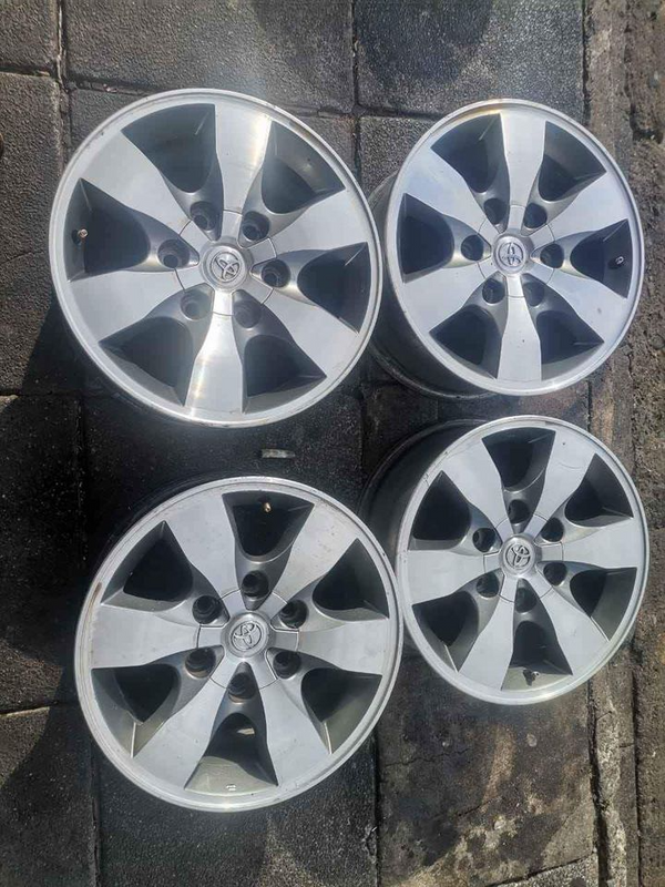 A clean set of 16inch Toyota hilux mags