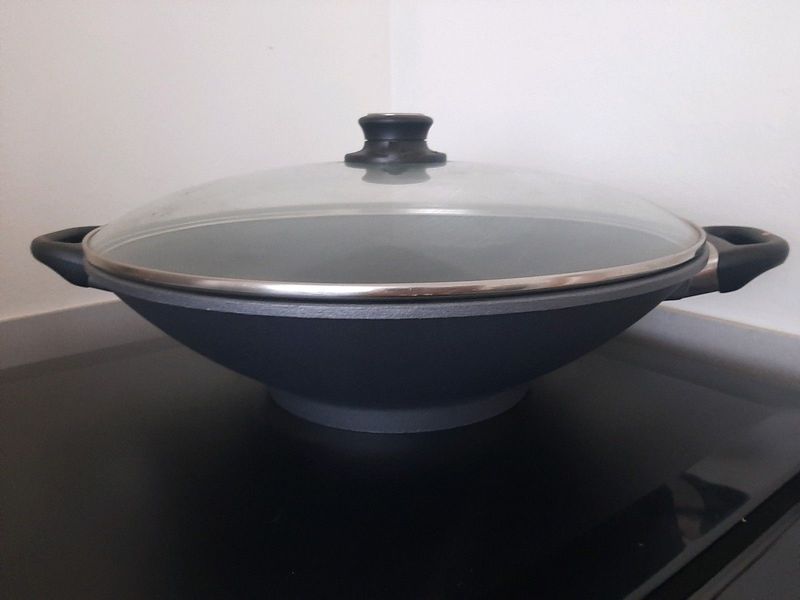 Swiss Diamond Wok