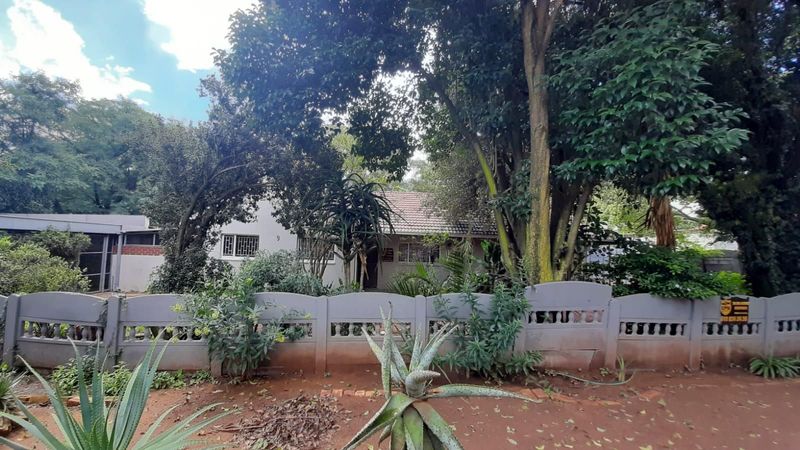 Large Family Home for Sale in Dewitsrus Germiston