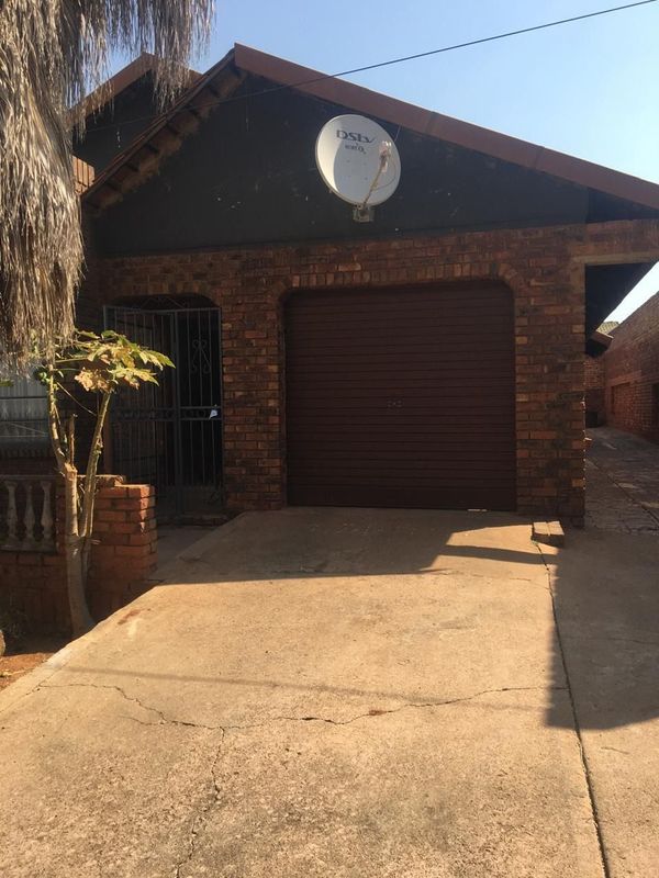 3 Bedroom house in Mamelodi West For Sale