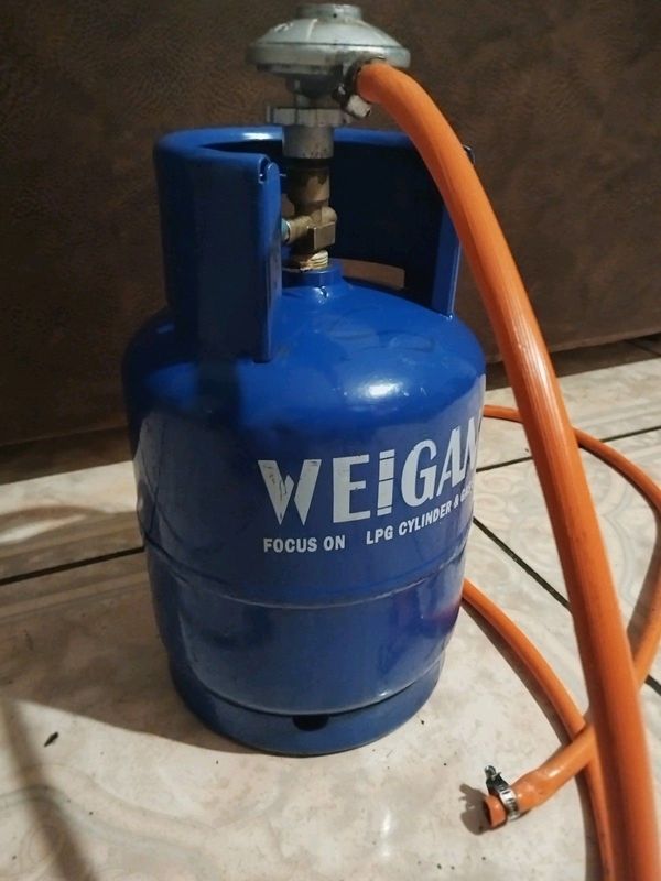 3kg gas cylinder (comes with safegas bullnose regulator)