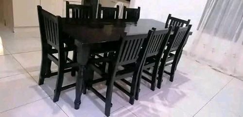 8 seater dinning table available
