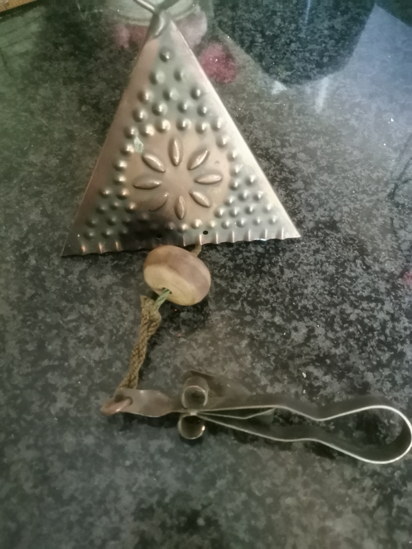 SMALL VINTAGE HANGING ORNAMENT