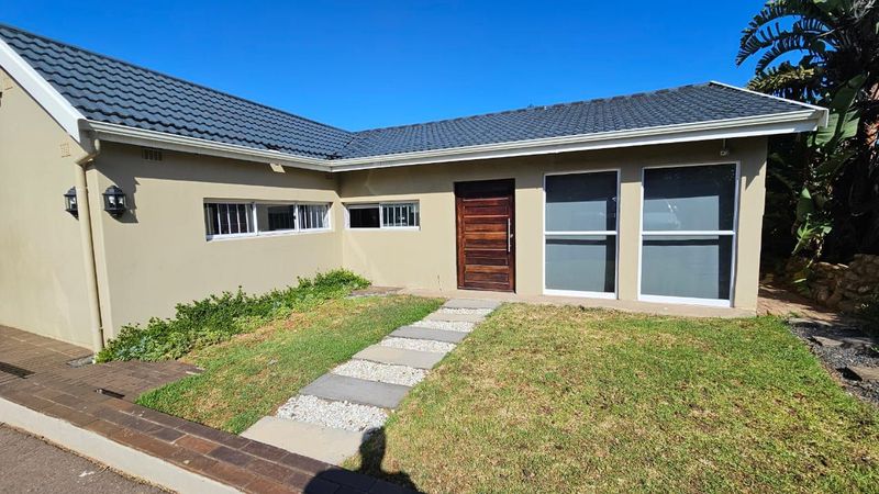 Family home - Freestanding Umhlanga