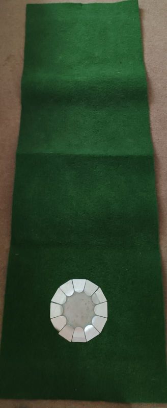 Golf putting mat