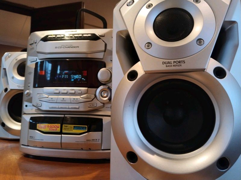 Panasonic/Technics 1400Watt Hi Fi With 2x3Way SuperBass Speakers: Incredible Sound With Banging Bass