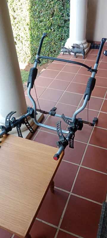 Two bike bicycle rack non tow hitch vehicle
