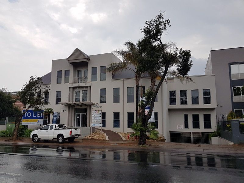 152 SQM OFFICE SPACE TO LET WITHIN THE PRIME COMMERCIAL NODE OF HATFIELD WITH GOOD EXPOSURE