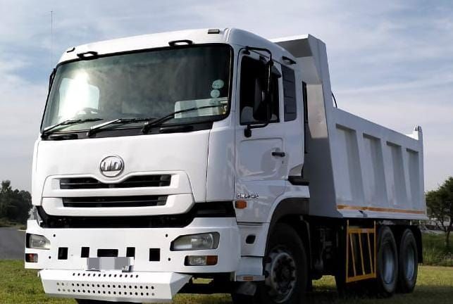 ENTER YOUR INDUSTRY WITH NISSAN UD QUON GW 26-290.