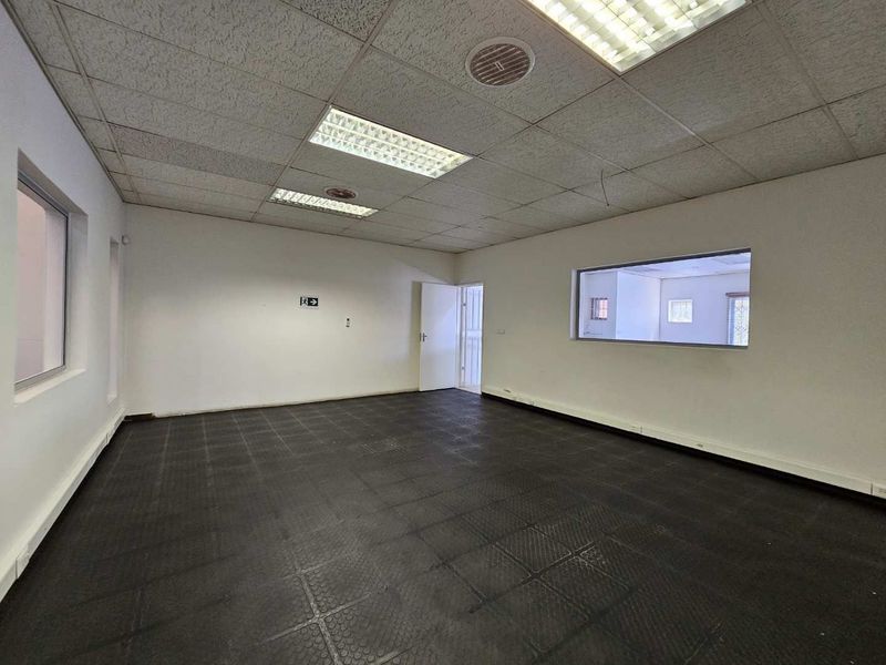 Secure 286sqm to let in North Riding