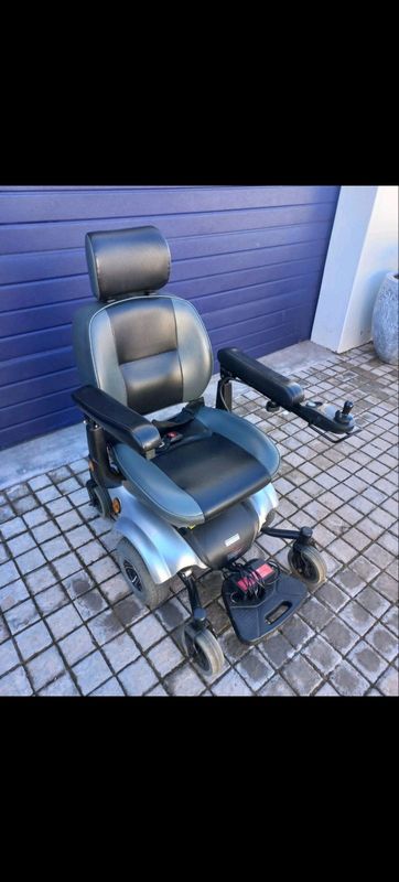Electric wheelchair HS2850.