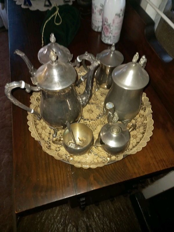 Vintage Elweco 2.4 carat gold &amp; silver plated coffee and tea set