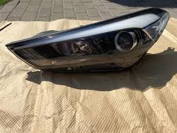 Hyundai Tucson headlight