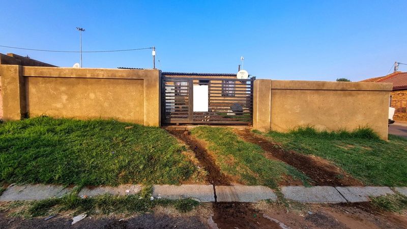 Two bedroom Home in Mhluzi