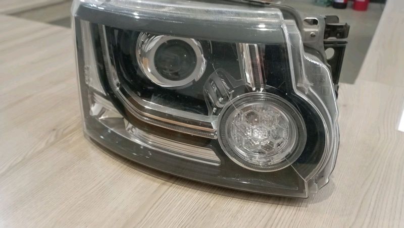 Land Rover Discovery 4 Headlamp