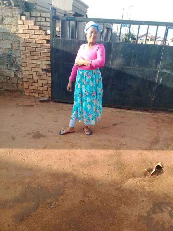 Hardworking Prudence gumede (38yrs) needs a job can start today i am currently seeking a live in out