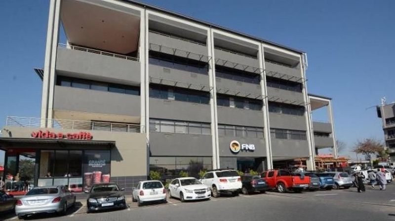 400m² Commercial To Let in Rivonia at R130.00 per m²