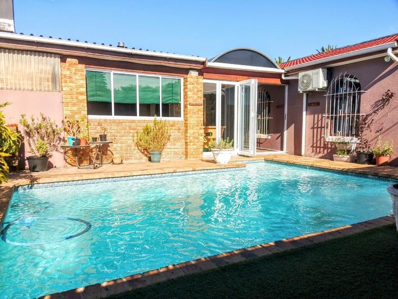 3 Bedroom Home With Pool In Belhar