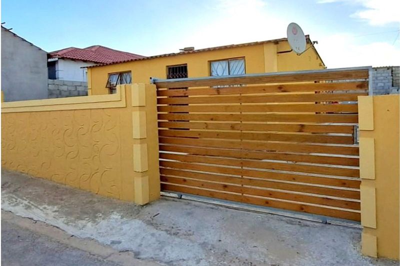 Lovely renovated 2 bedroom house in iMagaleni / Kwazakhele