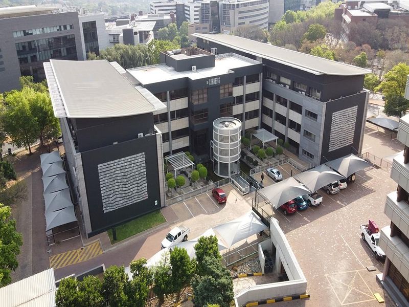 10000m² Commercial To Let in Sandown at R160.00 per m²