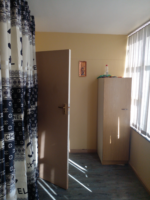 Small Room for Rent in parow wynne street fairfield