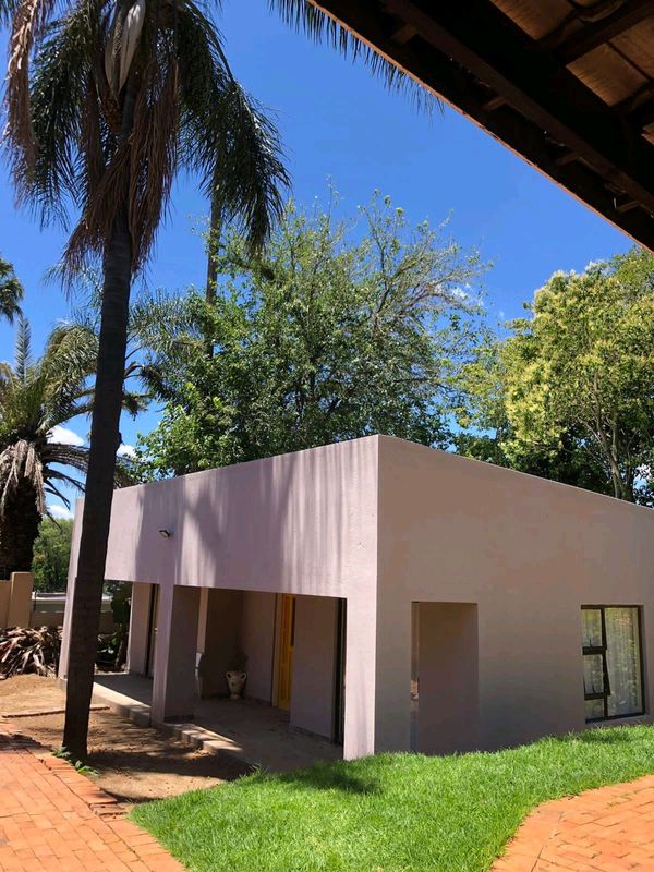 Cottage available in Northcliff